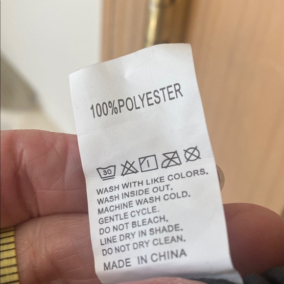 Elegant Black Dress - Picture 4 of 4